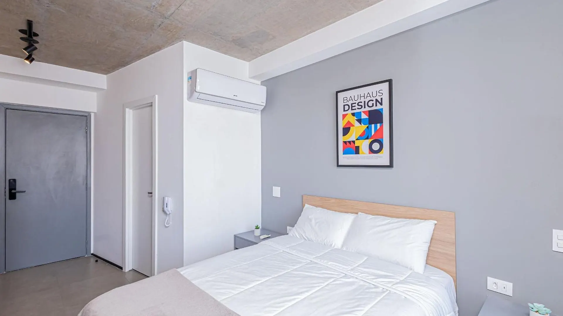 Estudio 1011 Jardins Completo Luxo San Paolo Brasile